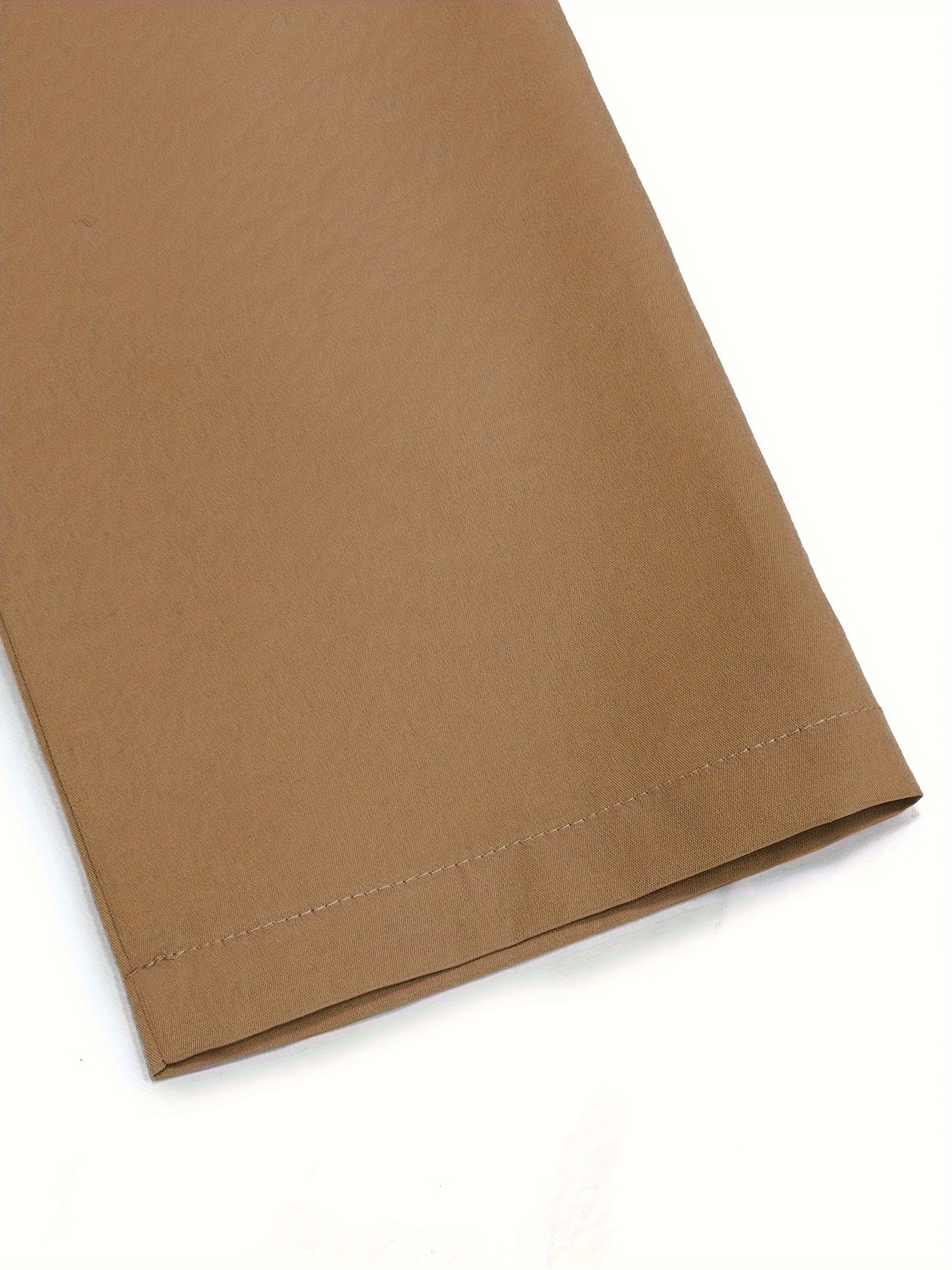 Zerona | Stilvoller Damenmantel mit Kapuze, Reißverschluss und funktionalen Rafftaschen