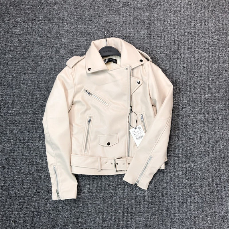 ModaLuxe | Schicke Slim-Fit-Lederjacken für Frauen