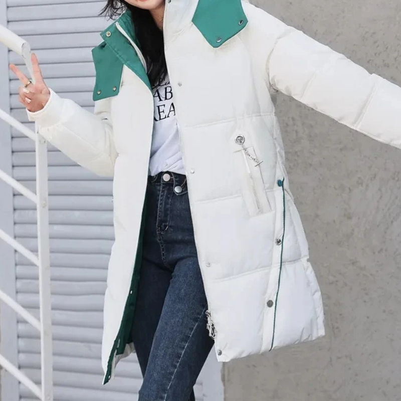 Frostella | Damen Winterjacke mit Kapuze, Weich Gefüttert und Robuster Stoff, Mit Praktischen Reißverschlusstaschen