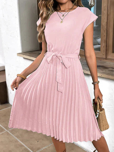 Cozyfy | Lässiges, kurzärmeliges Minikleid mit Plisseedetails für den Sommer