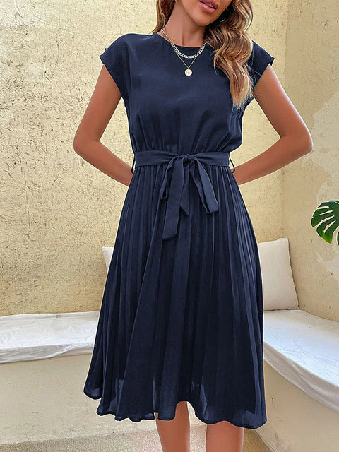 Cozyfy | Lässiges, kurzärmeliges Minikleid mit Plisseedetails für den Sommer