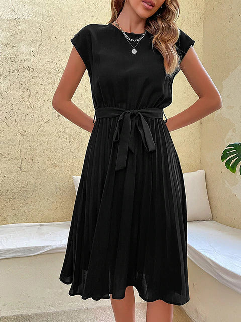 Cozyfy | Lässiges, kurzärmeliges Minikleid mit Plisseedetails für den Sommer