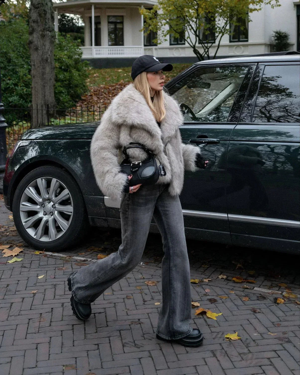 Lavish | Damenpelzmantel mit luxuriösem Flair