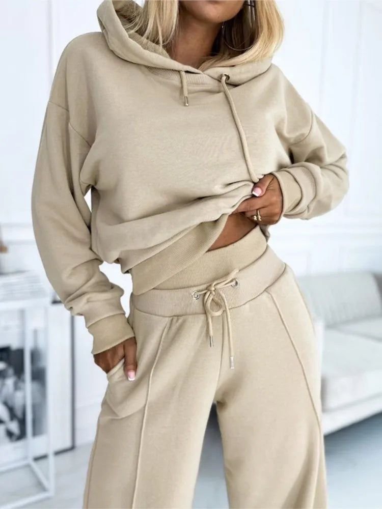 Kendra | Set aus Kapuzenpullover und Hose für Damen
