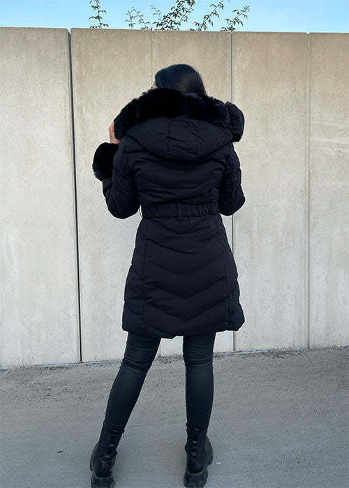 Thermova | Elegante Winterjacke mit luxuriösem Kunstfellbesatz