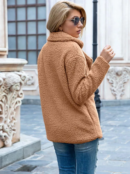 Halira | Damen Stylischer Teddy Plüsch Luxus Fleecemantel mit Taschen