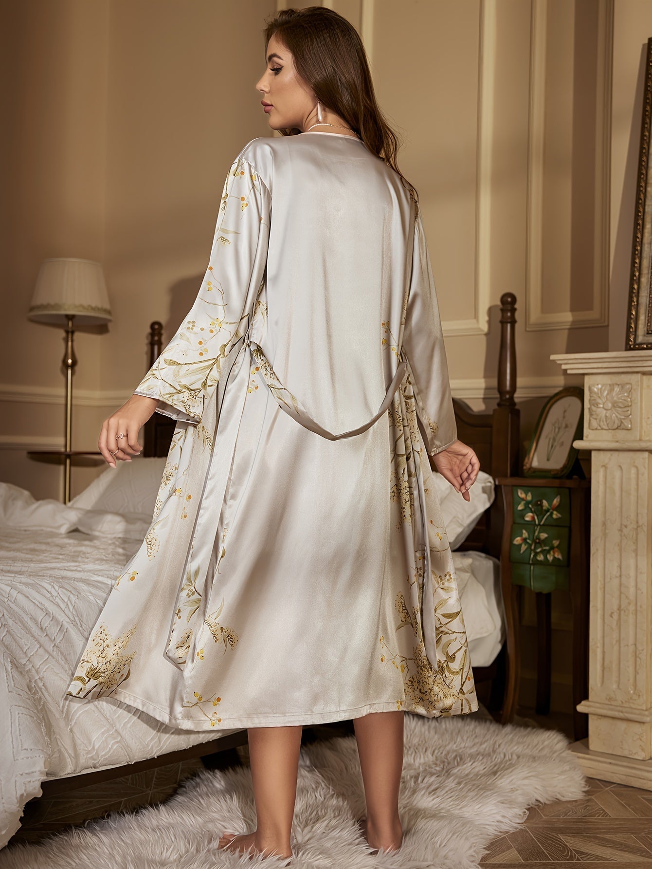 Vellora | Luxuriöses Damen-Satin-Pyjama-Set mit Kirschblüten-Design