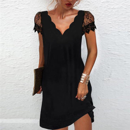 Lunora | Elegantes Schwarzes Kleid mit Verzierten Spitzenärmeln