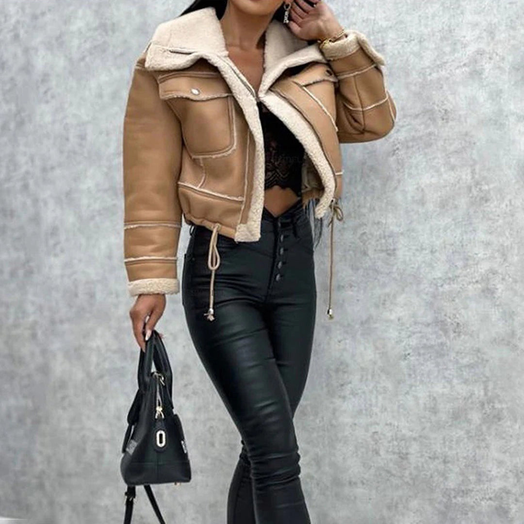 LuxeCrop Damen Beige Shearling Lederjacke - Trendige Wintermode