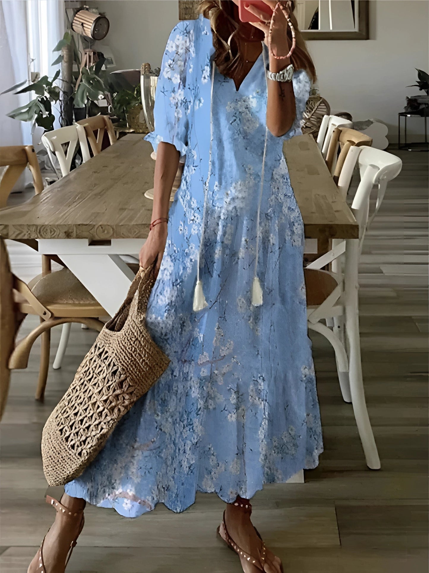 Gracier | Elegantes Midikleid mit V-Ausschnitt und Blumenmuster im Bohème-Stil